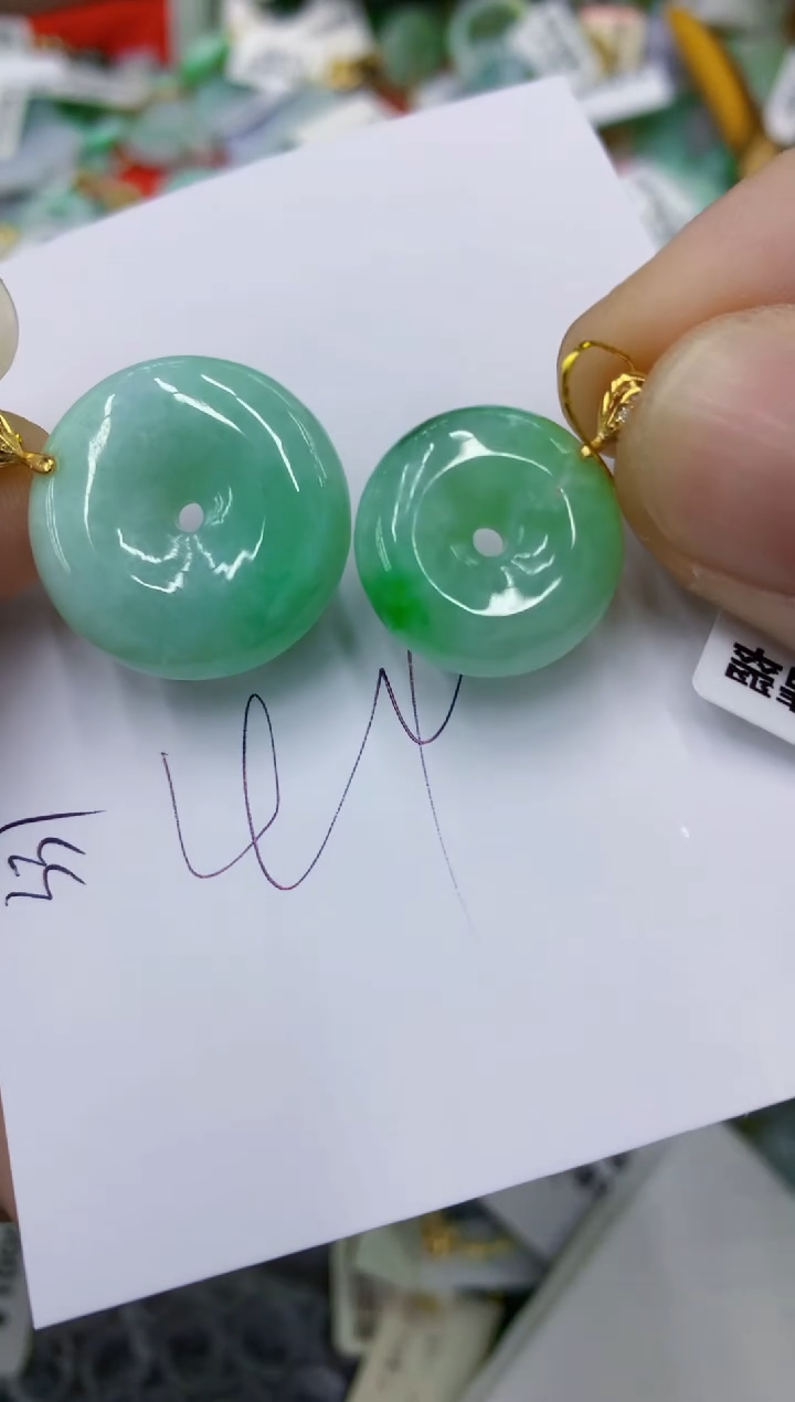 翡翠未镶嵌颈饰11111111111多样性发其一