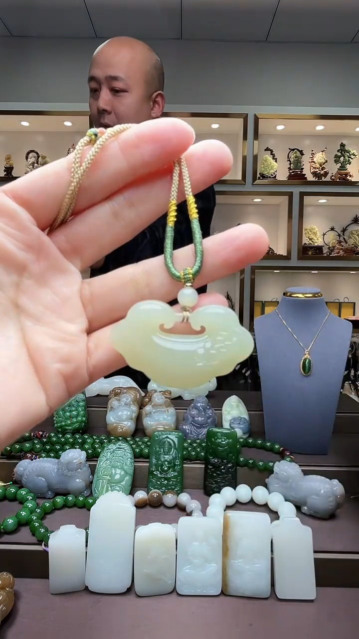 【闪购商品】和田玉挂件未镶嵌苏