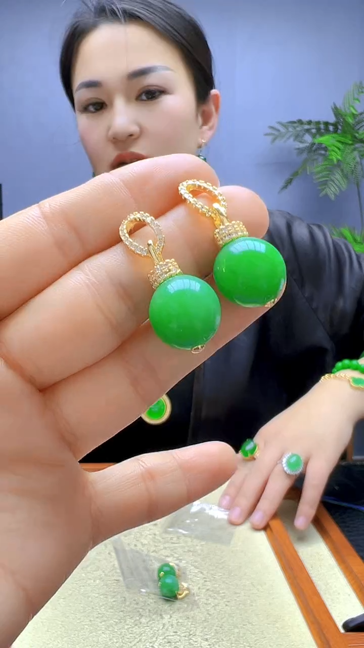 【闪购商品】翡翠颈饰14K金镶嵌颈饰