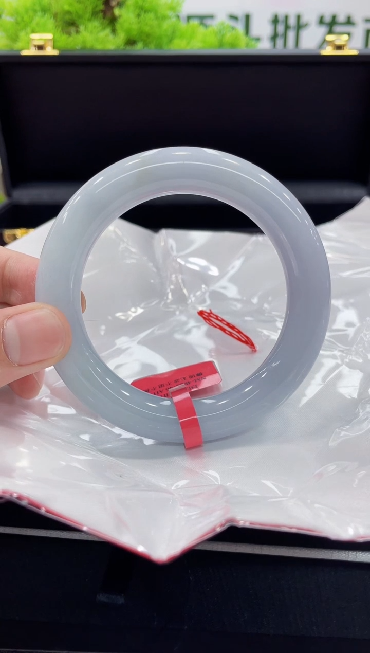 【闪购商品】翡翠手镯未镶嵌手镯