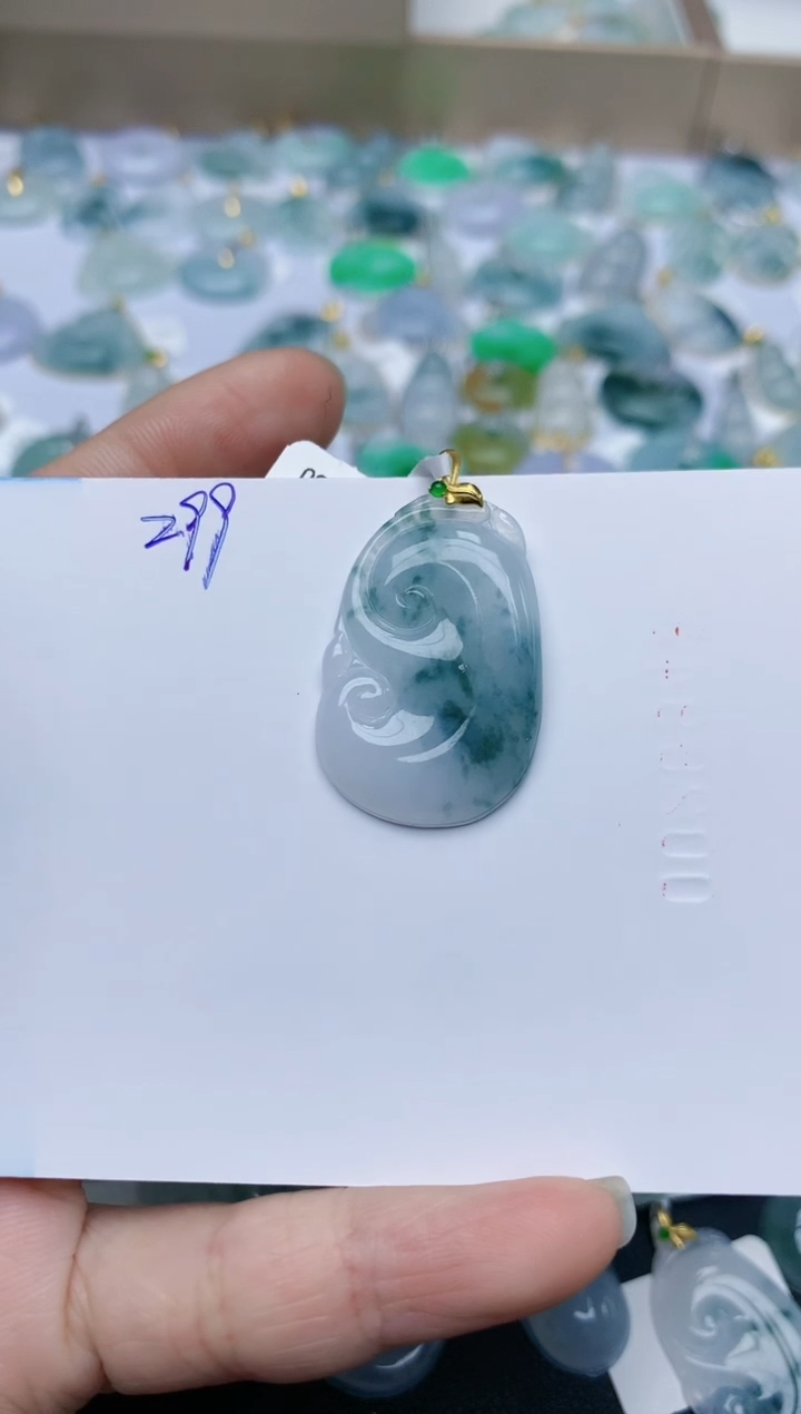 【闪购商品】翡翠颈饰18K金镶嵌天然翡翠A货    299