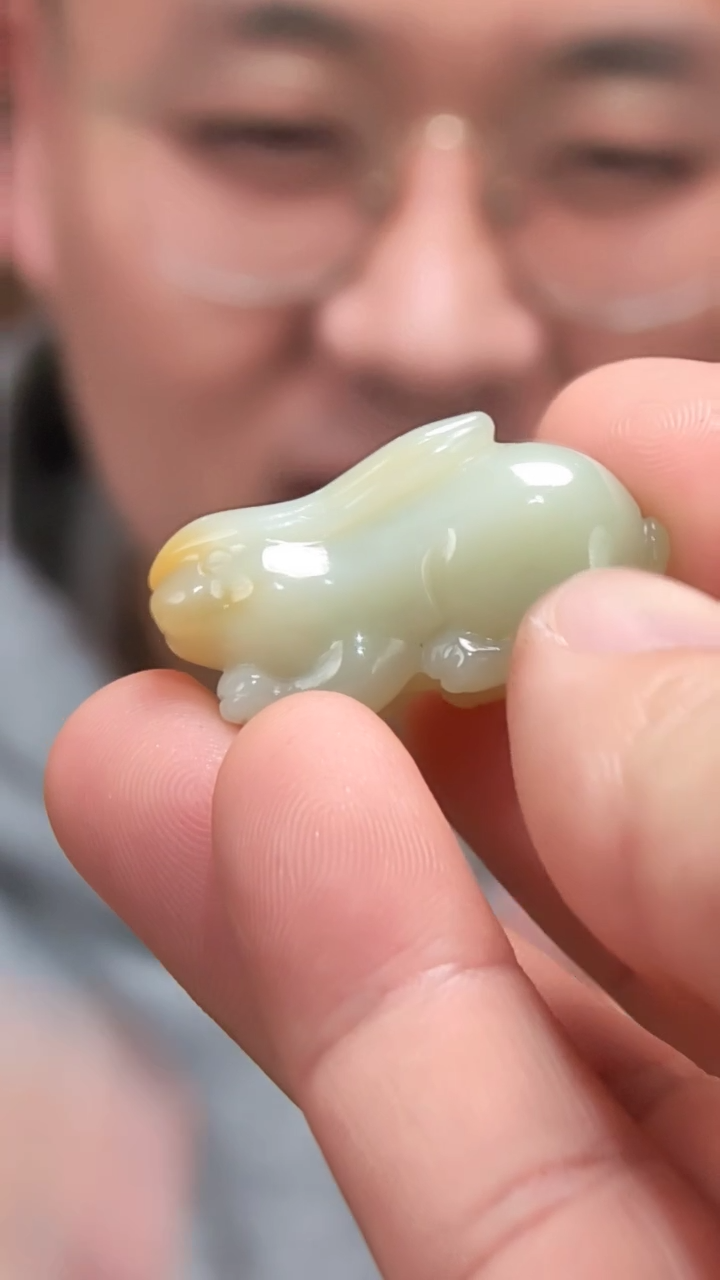 颈饰未镶嵌和田玉和田玉小兔子吊坠ZD编绳