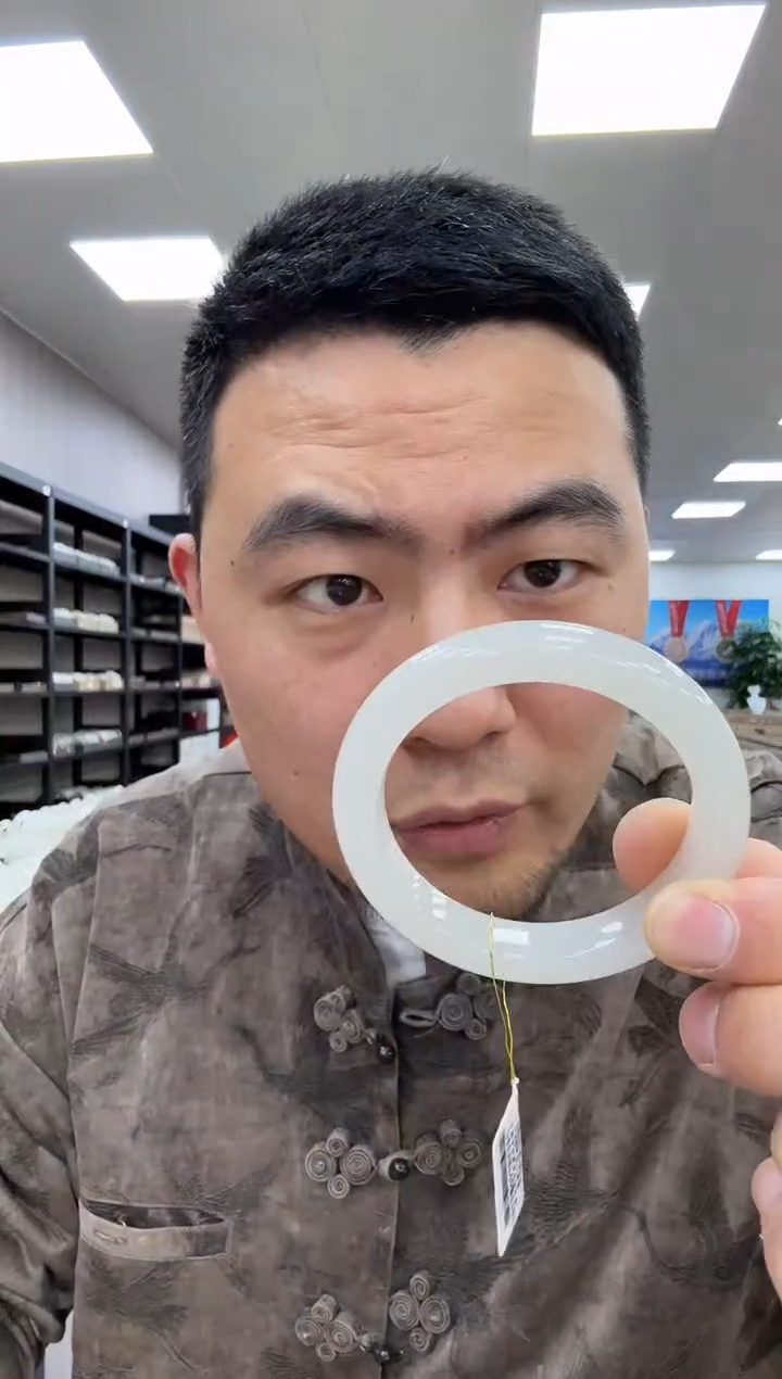 【闪购商品】和田玉手镯未镶嵌53-54  161