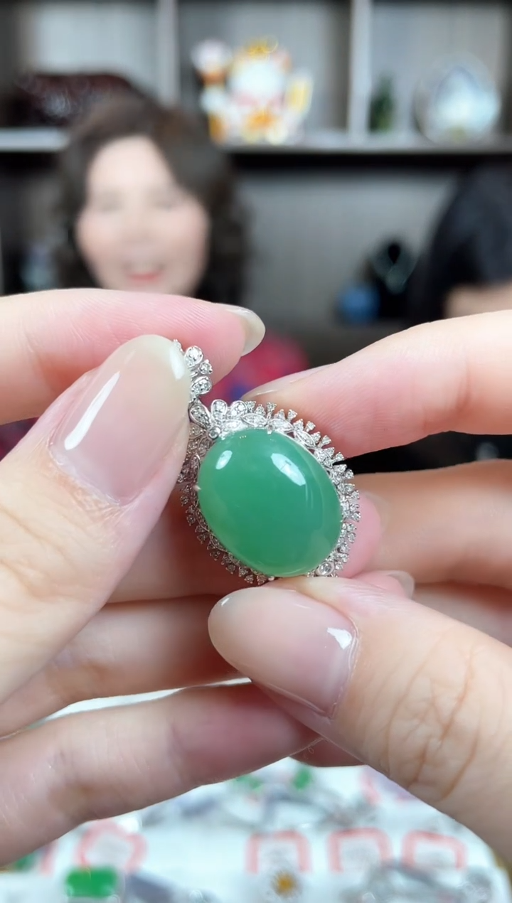 【闪购商品】翡翠颈饰18K金镶嵌【宝妈珠宝精选】天然翡翠