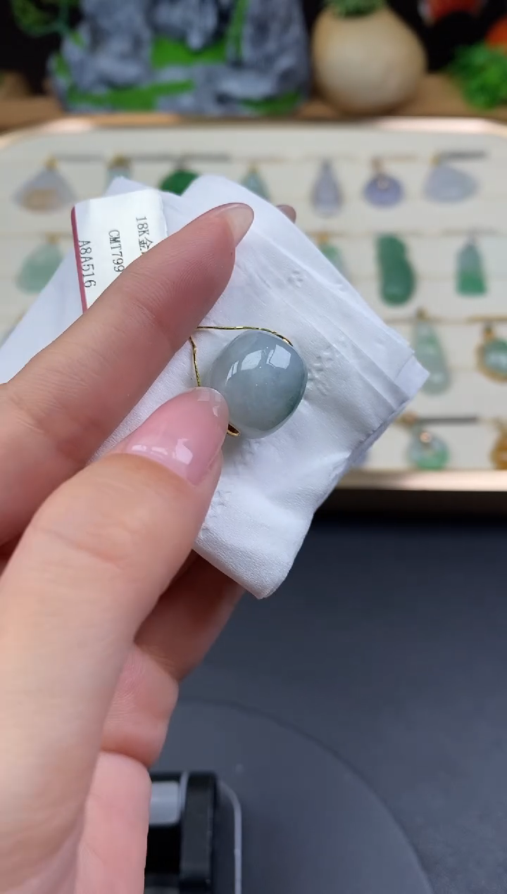 吊坠(不含链)18K金镶嵌翡翠路路通18K金扣镶嵌@@CMT