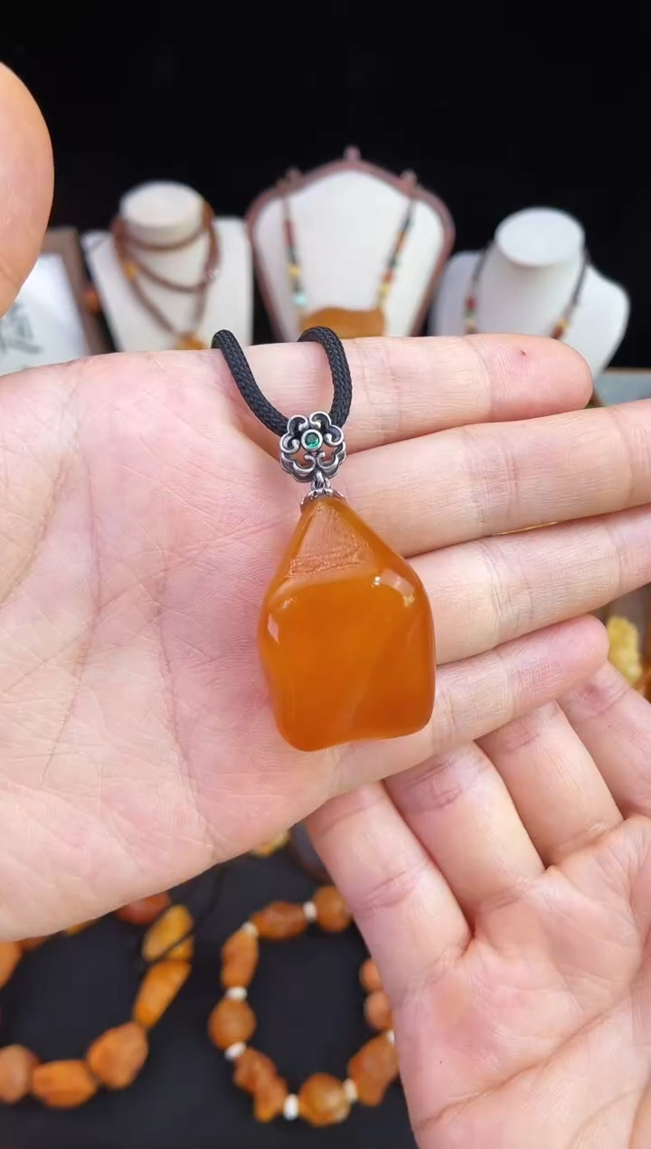 琥珀未镶嵌珠宝奇石柒月