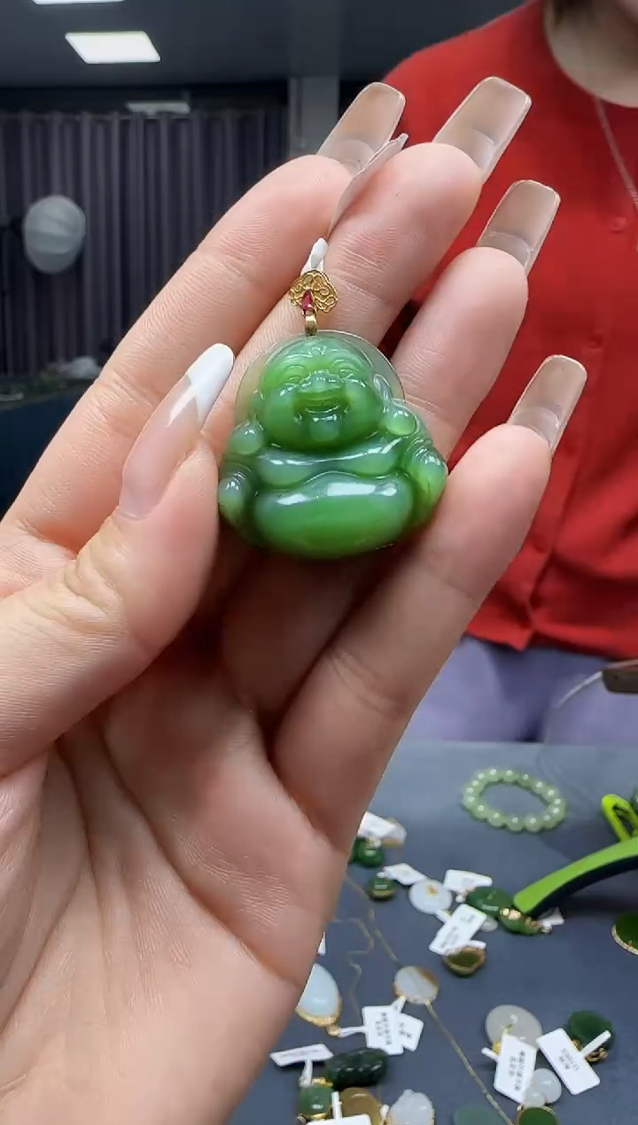 【闪购商品】和田玉挂件18K金镶嵌1
