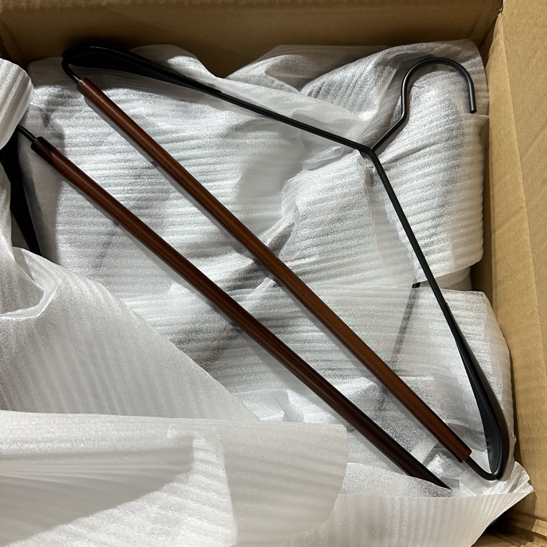 加厚宽肩实木衣架铁艺