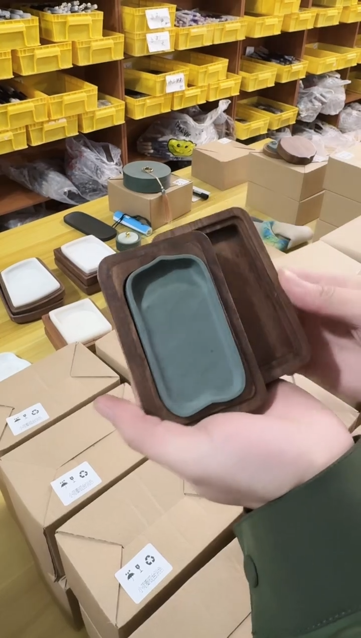 小荷瓣洮砚砚台1个