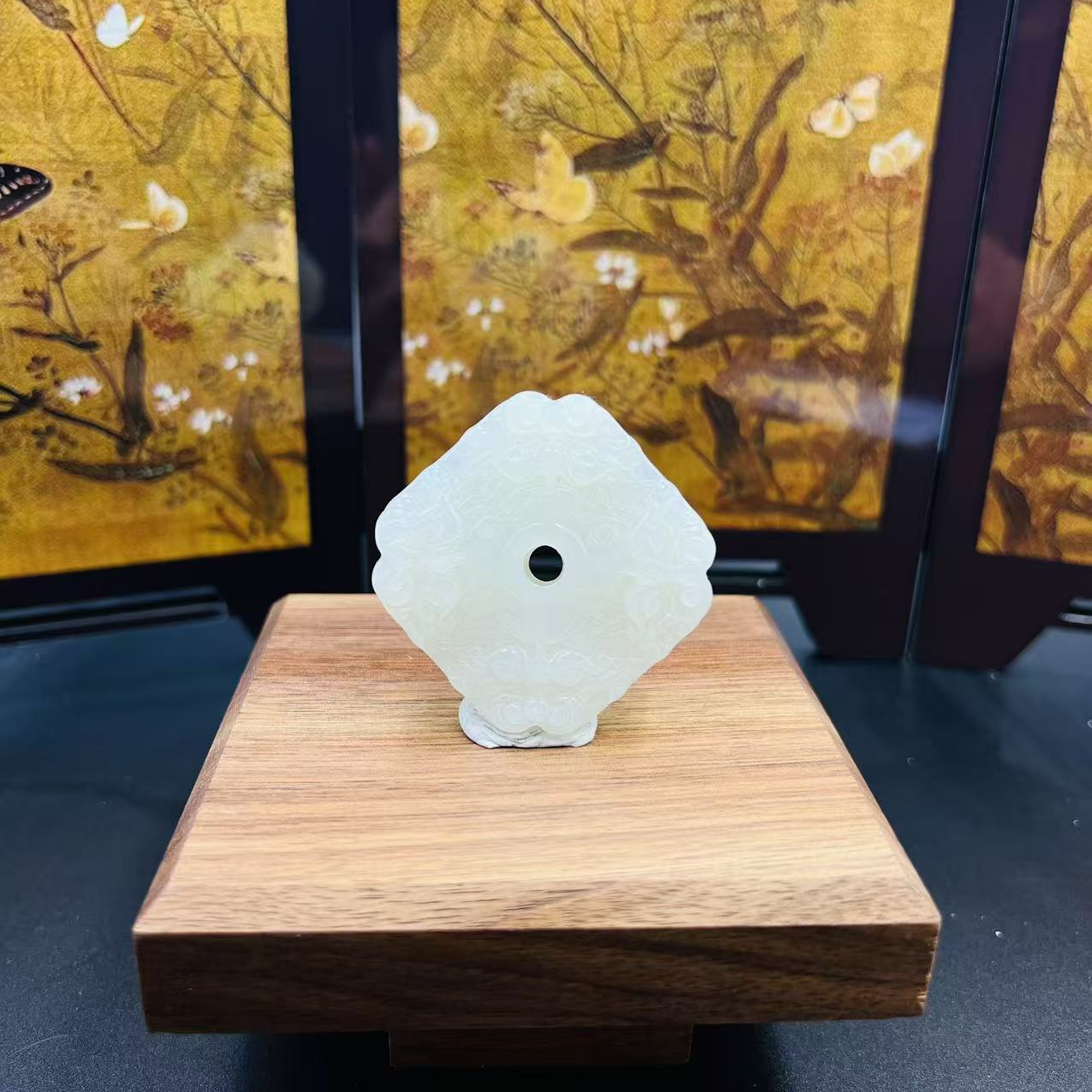 和田玉八方来财吊坠2847