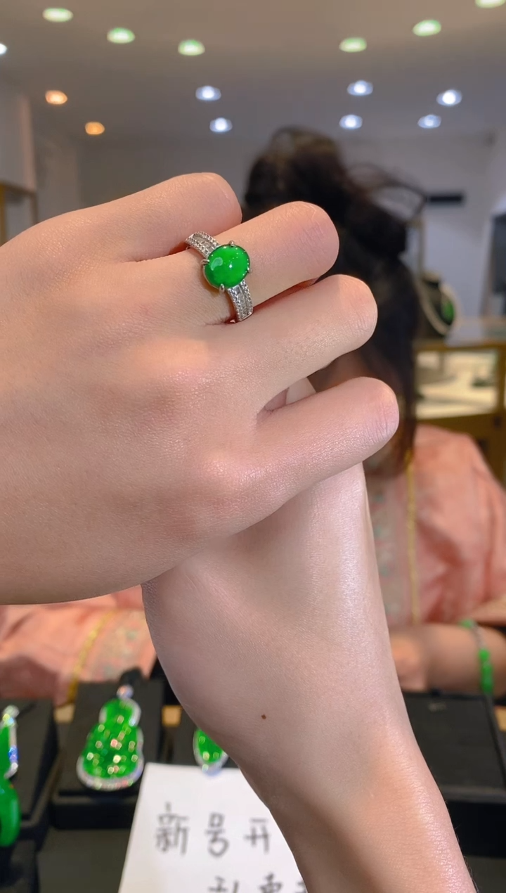 银S925镶嵌戒指翡翠翡翠a货多样性发