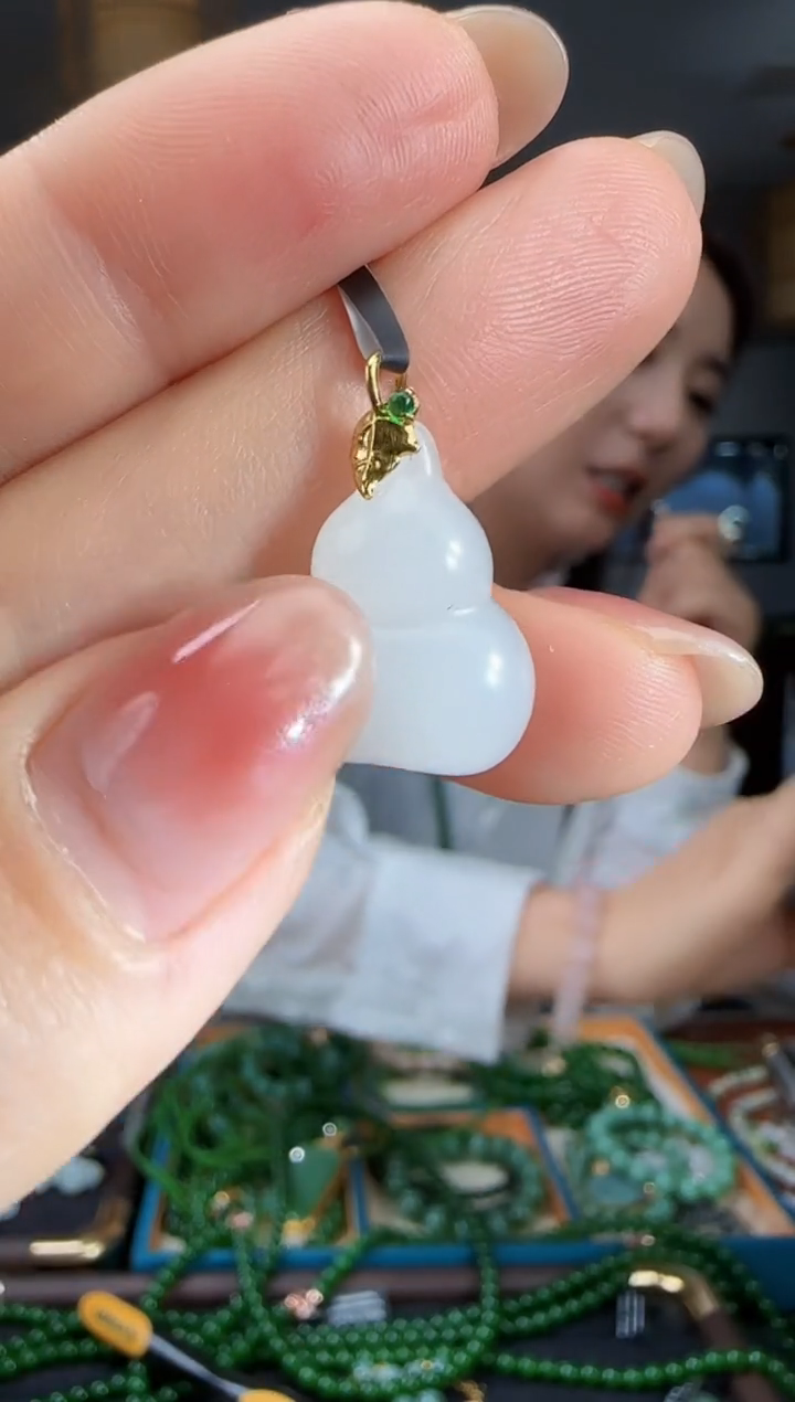 吊坠(不含链)18K金镶嵌和田玉1