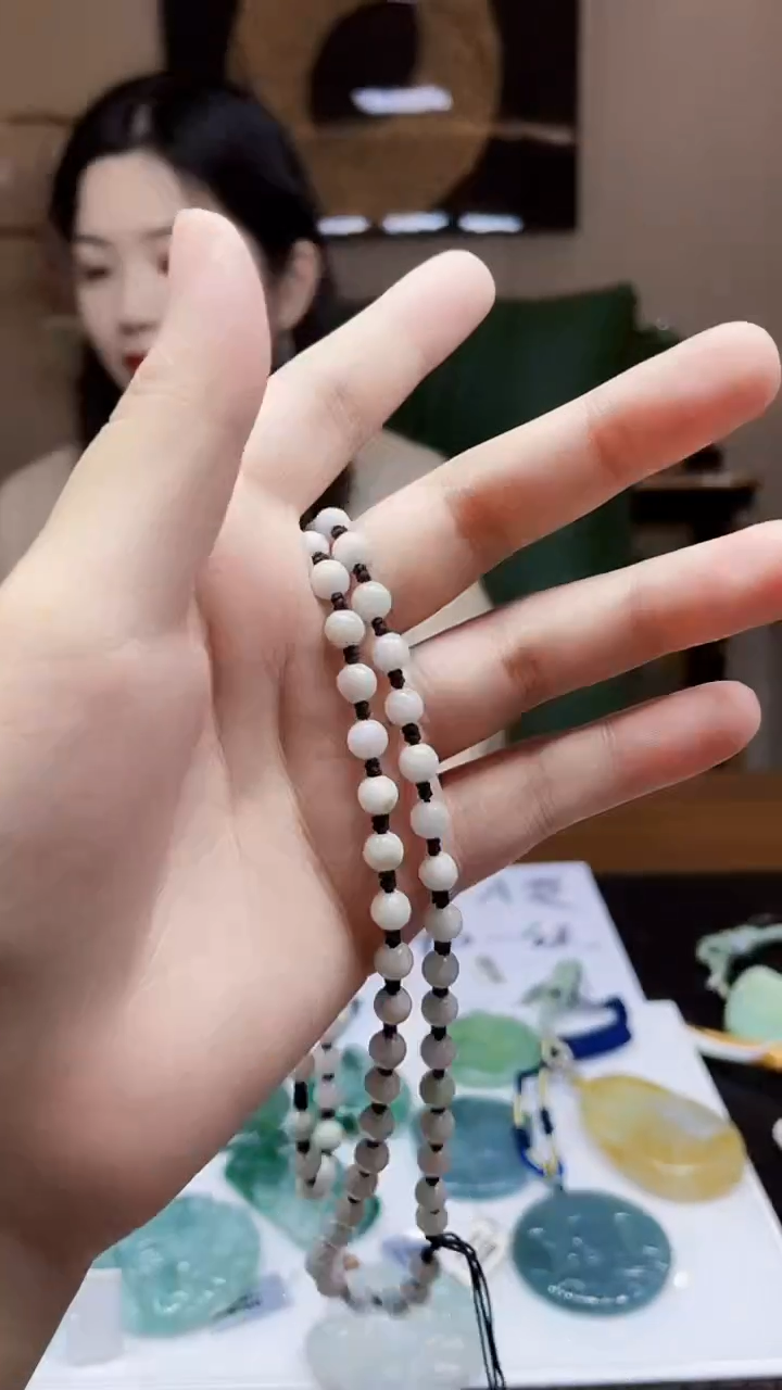 未镶嵌定制翡翠吊坠130