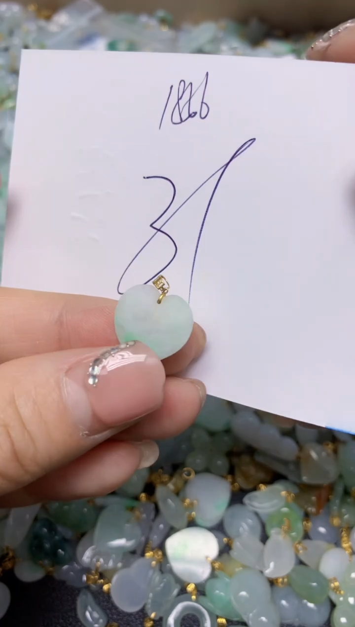 【闪购商品】翡翠挂件18K金镶嵌 天然翡翠A货