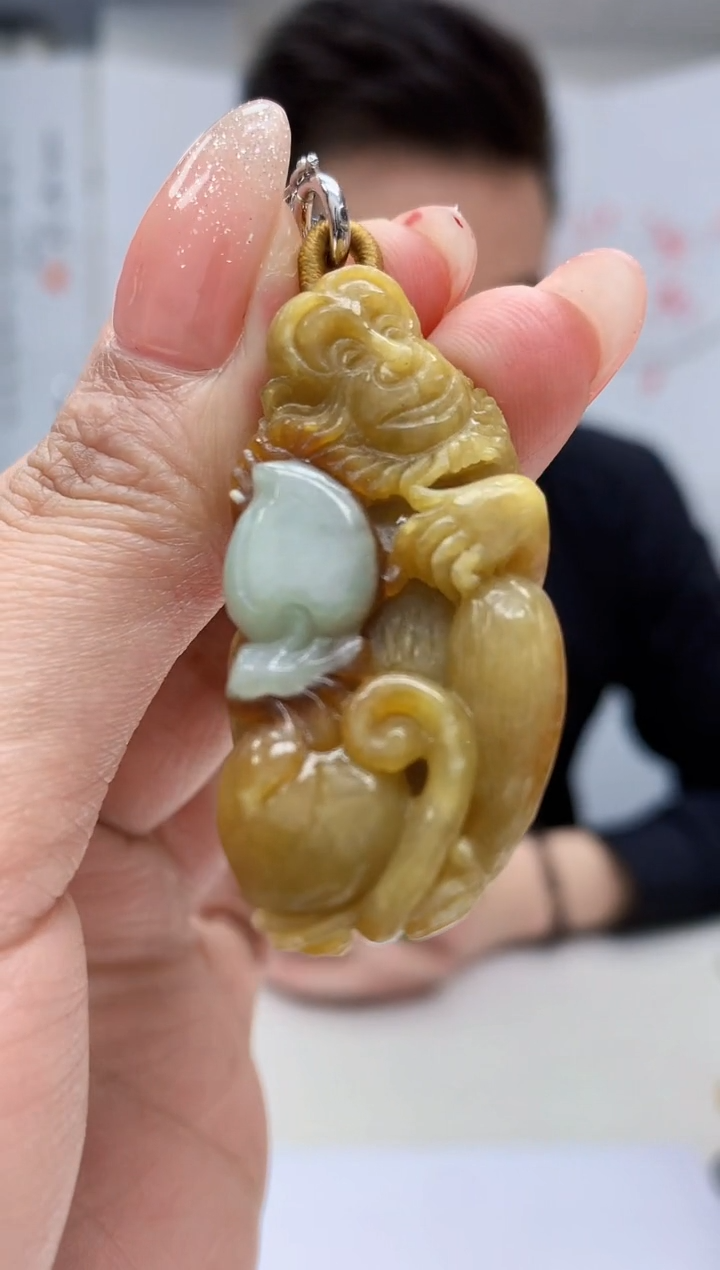 【闪购商品】定制翡翠未镶嵌4990MM-毛货挂件124赠珠链