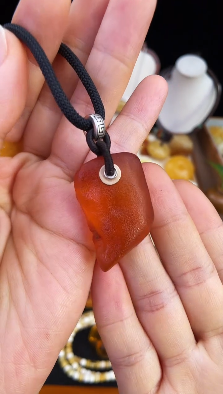 琥珀未镶嵌珠宝奇石柒月