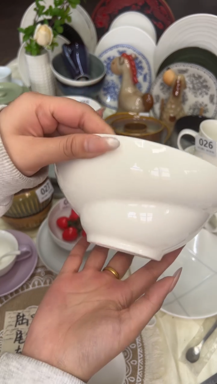 新骨瓷009 瑕疵  暖白 7寸 海螺碗