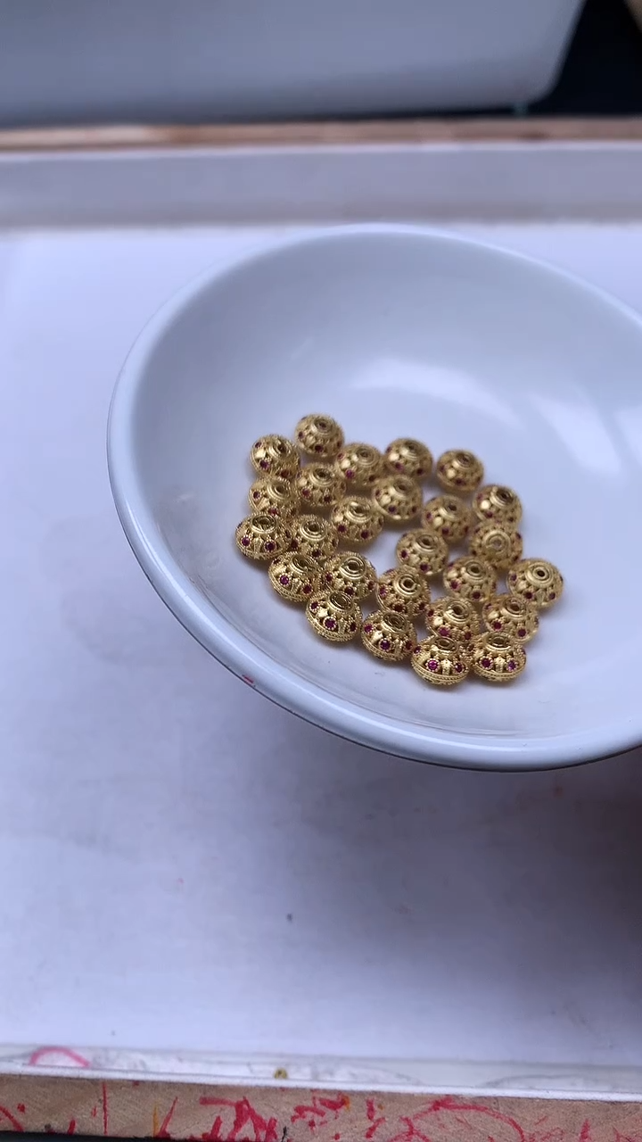 合金散珠玛瑙/玉髓B2353 合 琻 金色飞碟隔珠2个7.8元