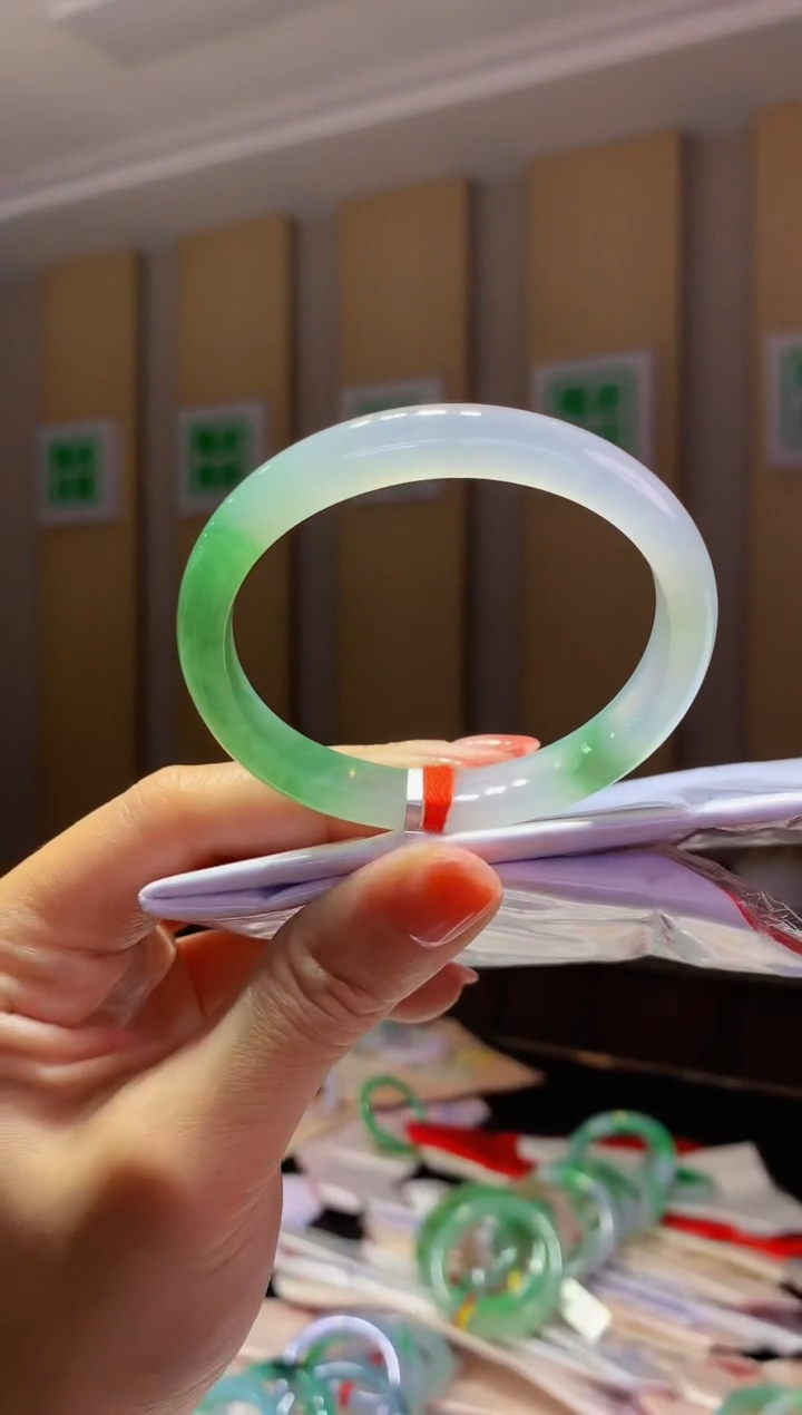 未镶嵌手镯翡翠-C37 圈口 52.1全款8.5万 定金2万