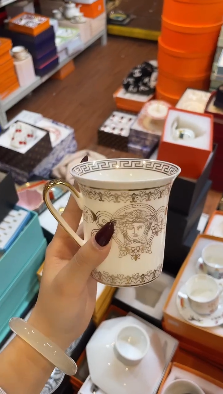 杯鸿辉家品牌瓷器，京东包邮！