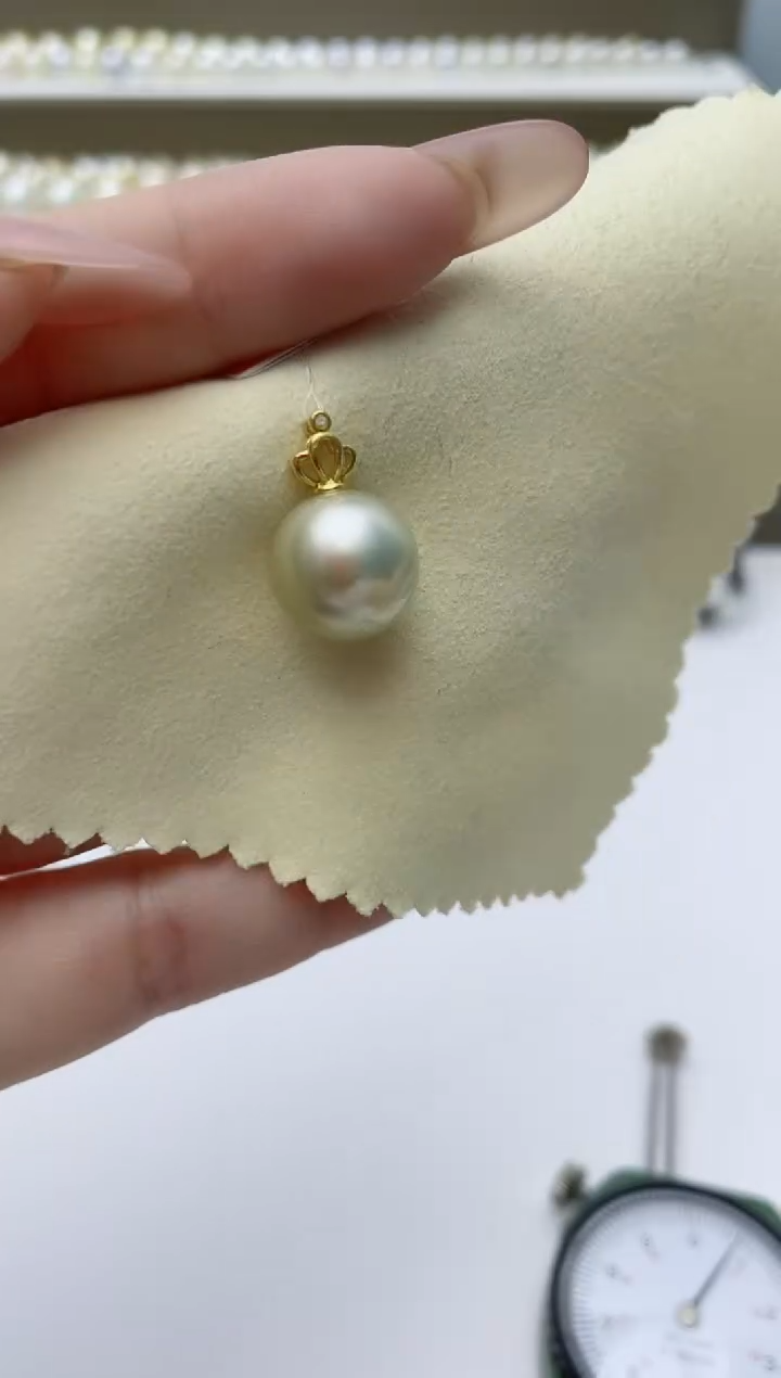 【闪购商品】海水珍珠颈饰18K金镶嵌A86