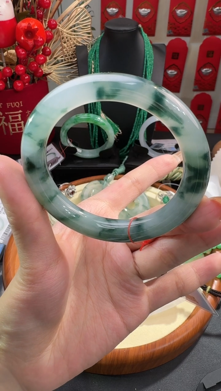 【闪购商品】翡翠手镯未镶嵌手镯