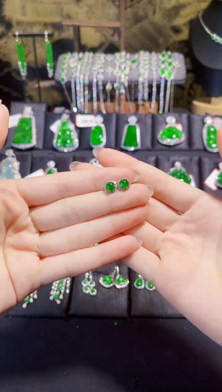 【闪购商品】翡翠18K金镶嵌耳饰18k金太阳花耳钉