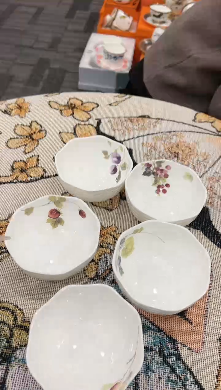 【闪购商品】杯H172--------------