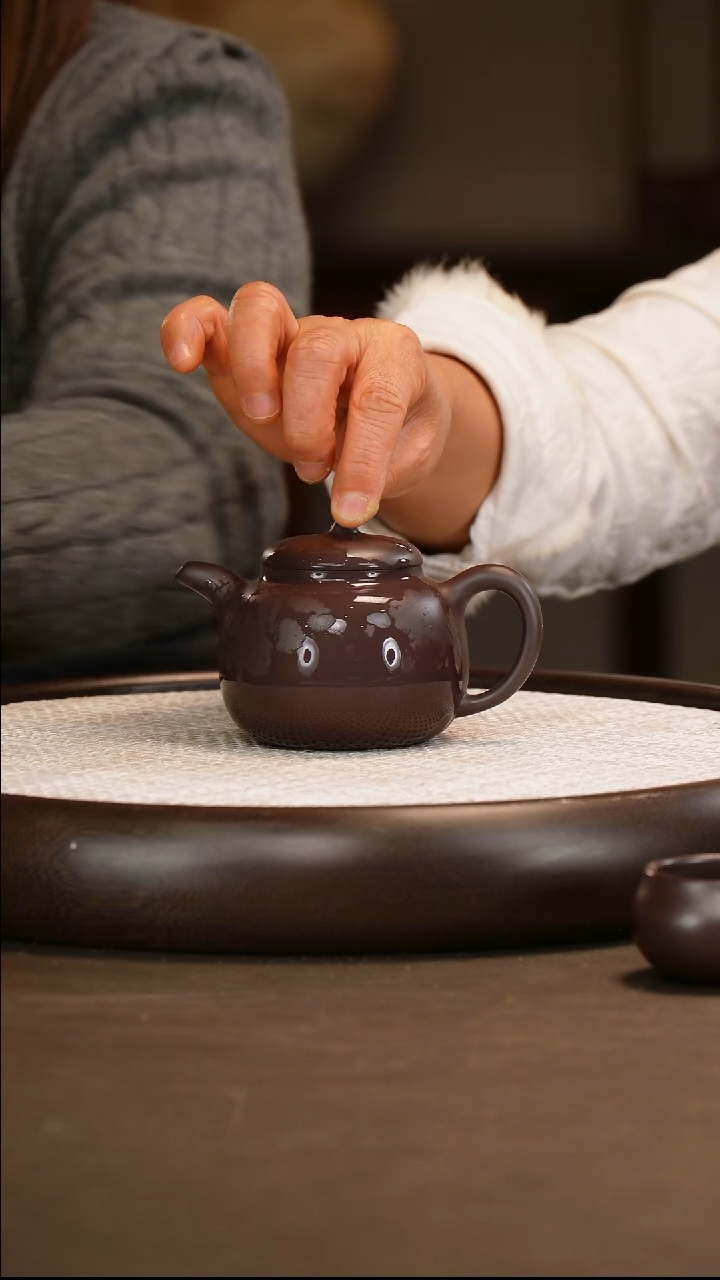 张彩萍 茄瓜 黑墩头 240c/杯
