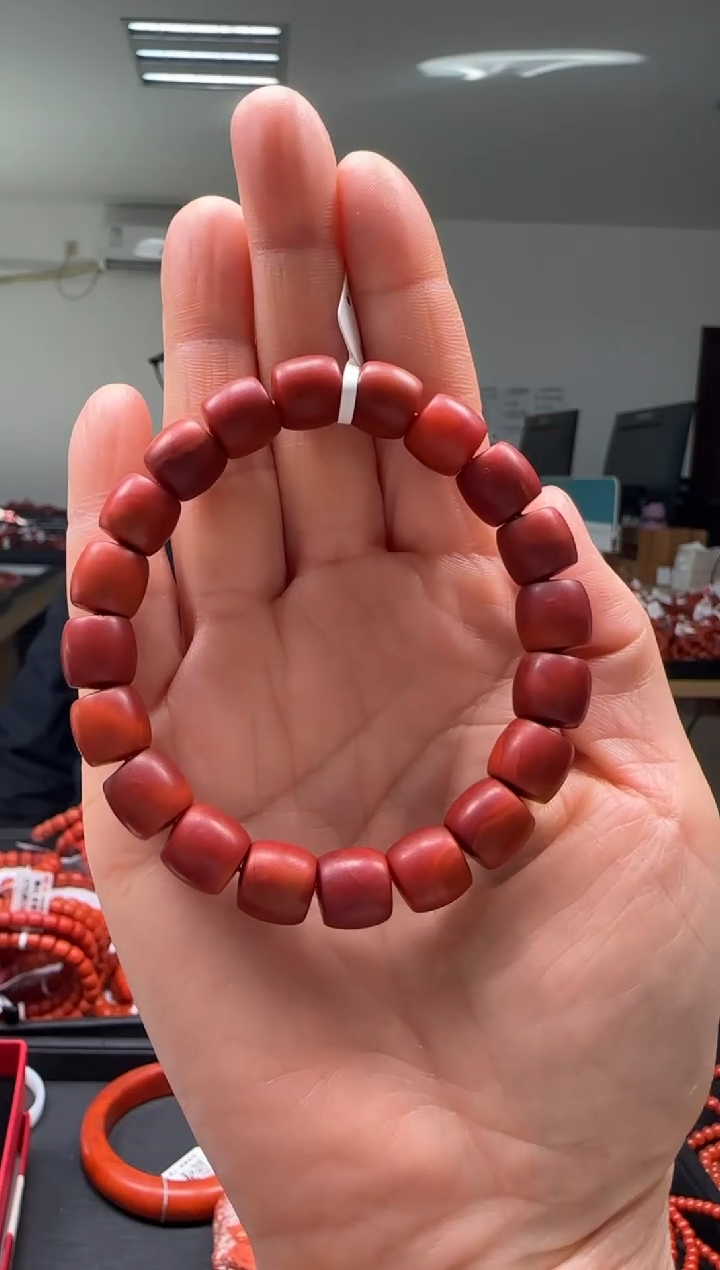 【闪购商品】南红玛瑙10mm老南红手串直切未镶嵌多样性发一件