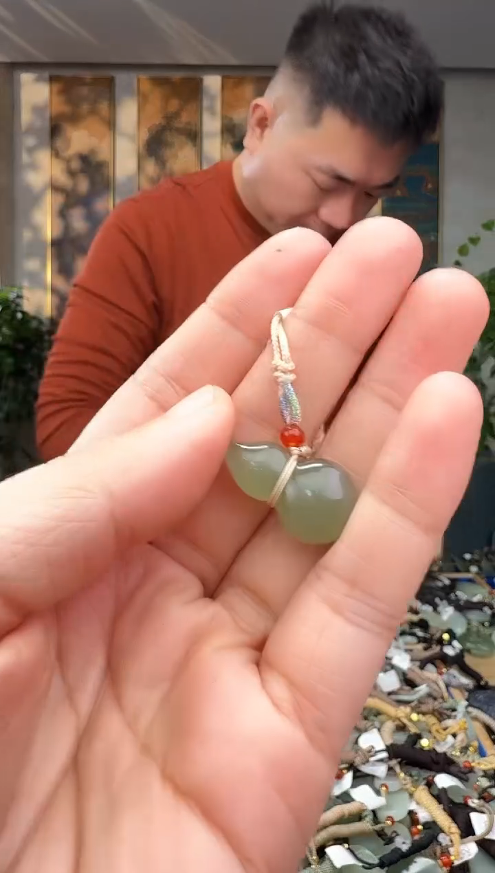 未镶嵌和田玉挂件拍一发一