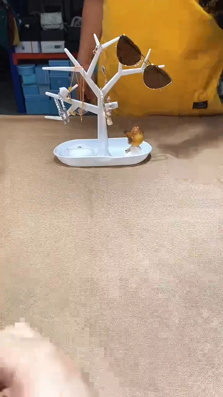 瓷片碗碟好物一件不留@@1