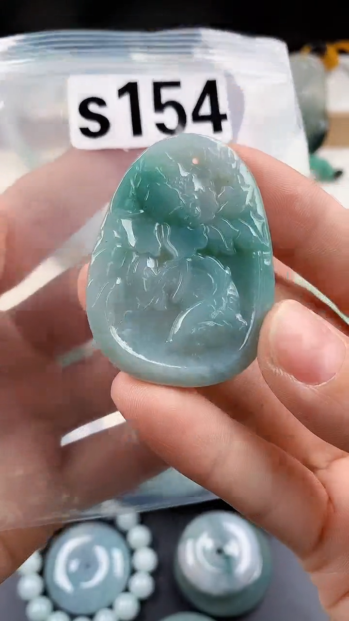 颈饰未镶嵌翡翠天然翡翠吊坠挂件