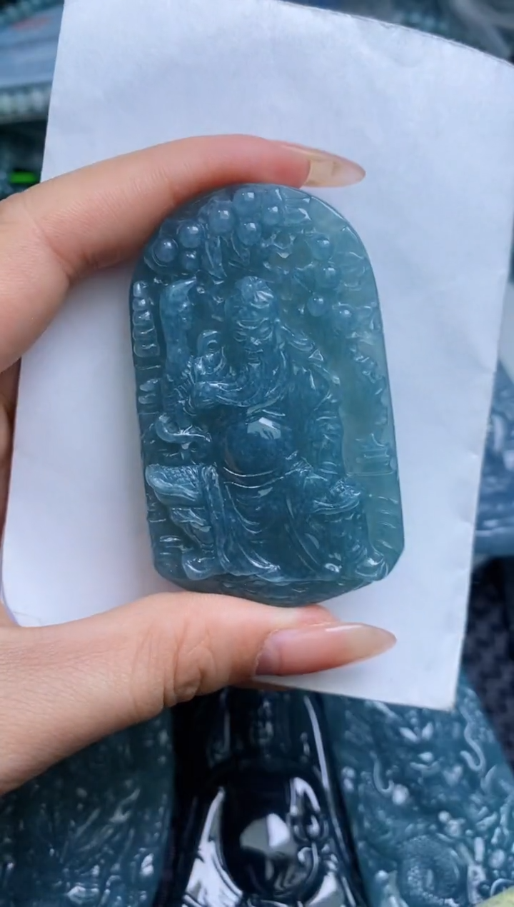 【闪购商品】翡翠颈饰未镶嵌           