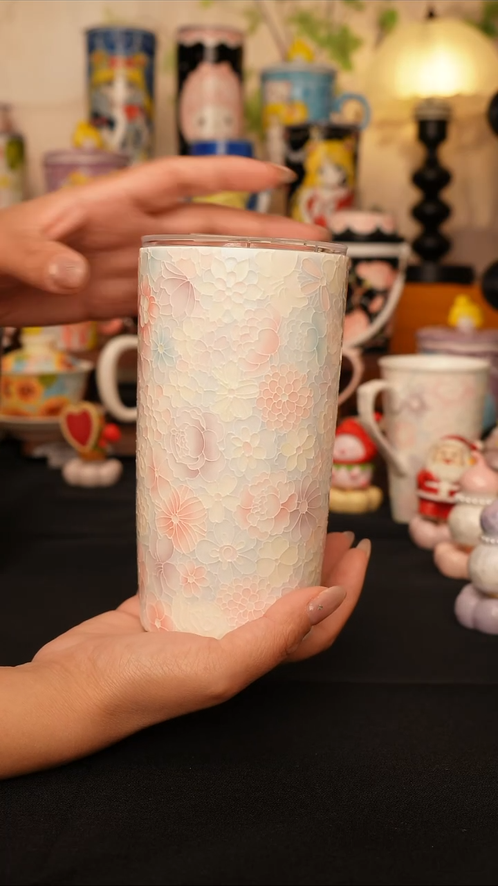 陶景德镇手绘的杯子 