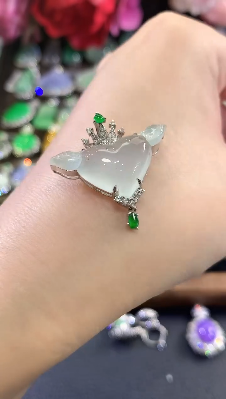 吊坠(不含链)18K金镶嵌翡翠C83