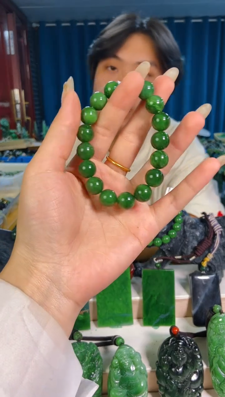 和田玉未镶嵌颈饰1