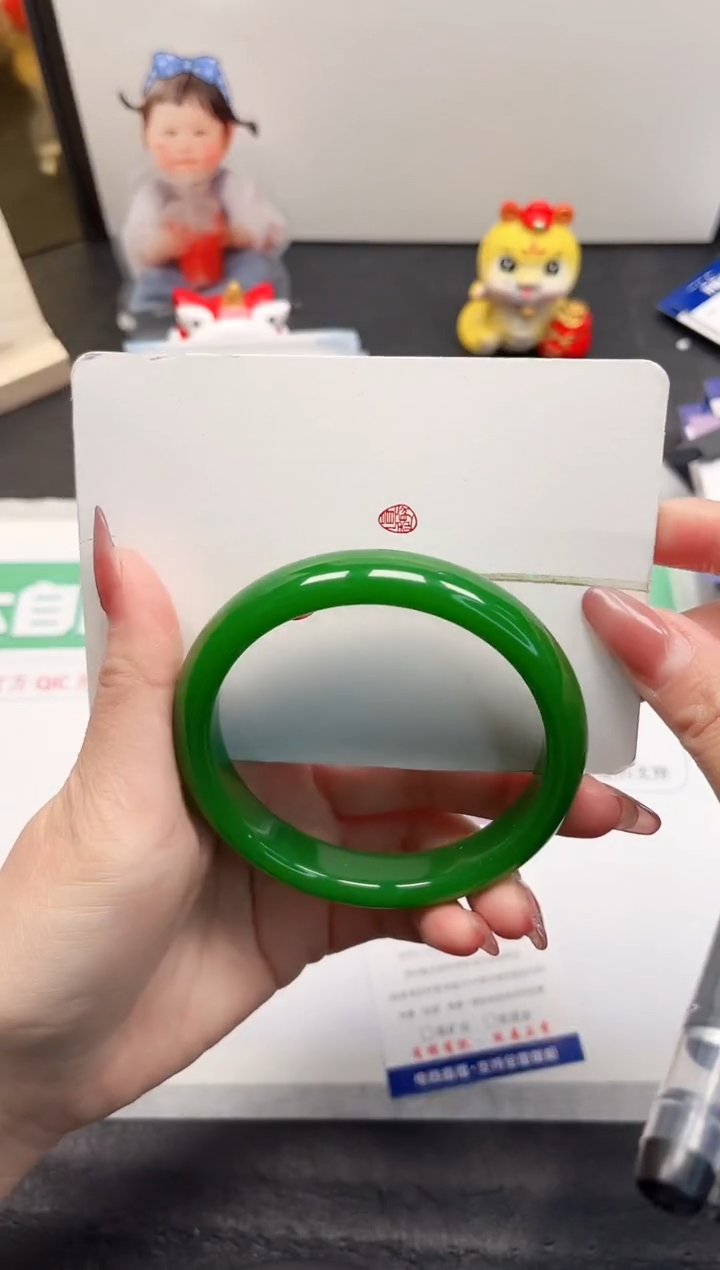 【闪购商品】石英质玉手镯未镶嵌173-65