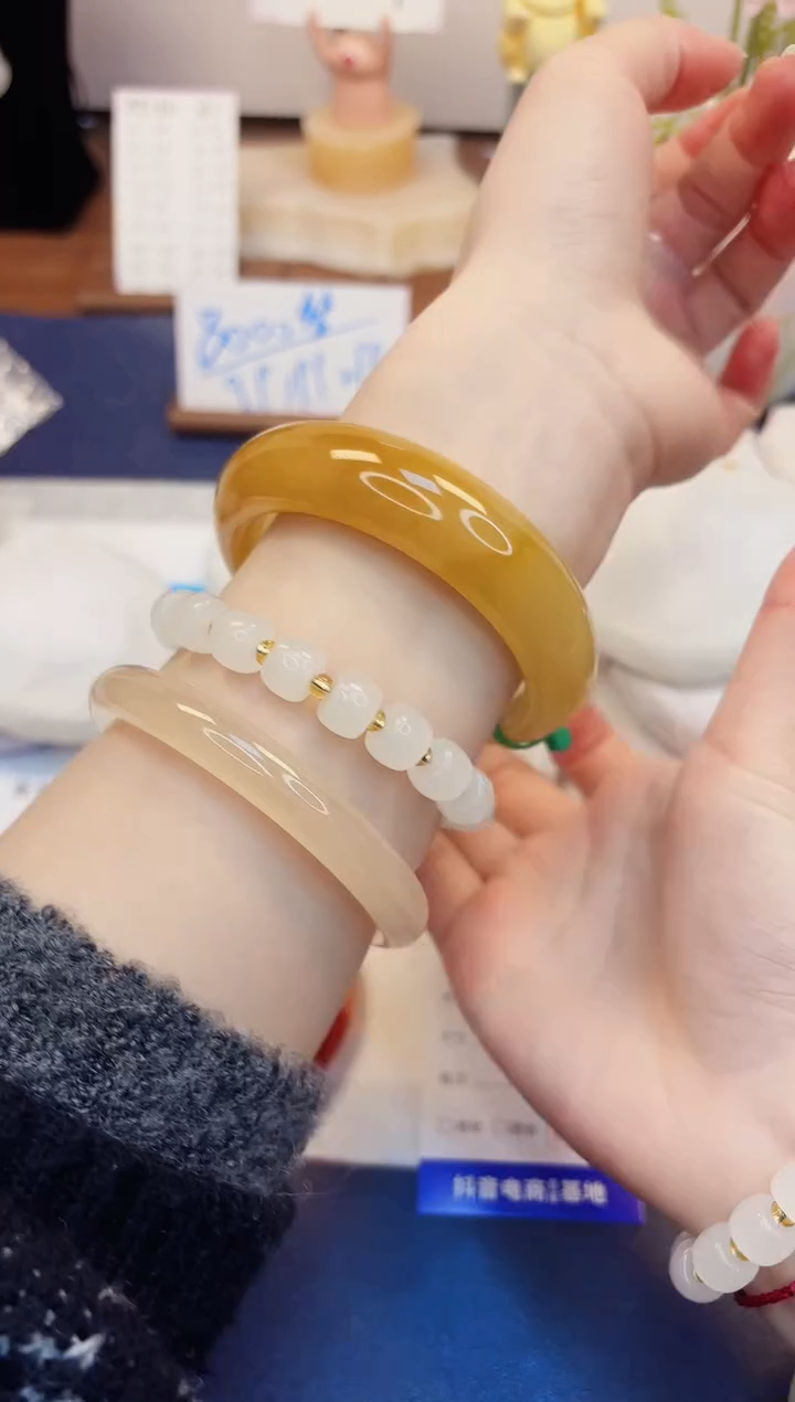 【闪购商品】石英质玉手镯未镶嵌244-财气镯-圈口61