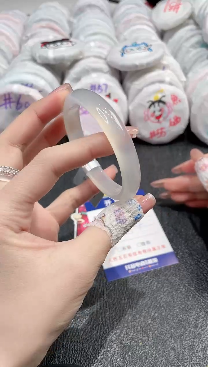 【闪购商品】玛瑙/玉髓手镯未镶嵌-400