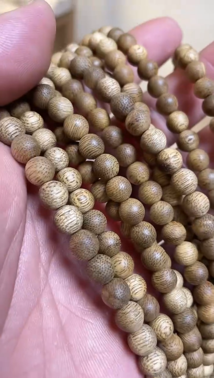 【闪购商品】沉香手串菩萨棋圆珠长串0.7多样性发其一
