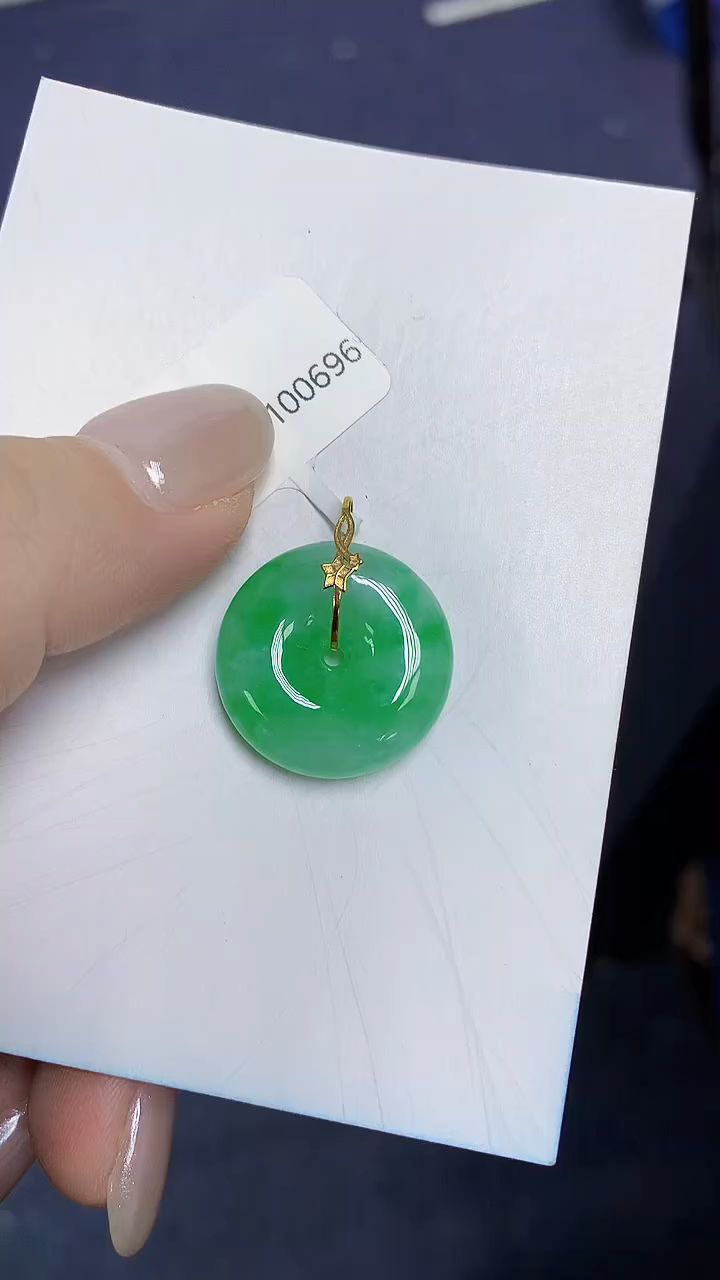 翡翠18K金镶嵌颈饰天然缅甸翡翠A货