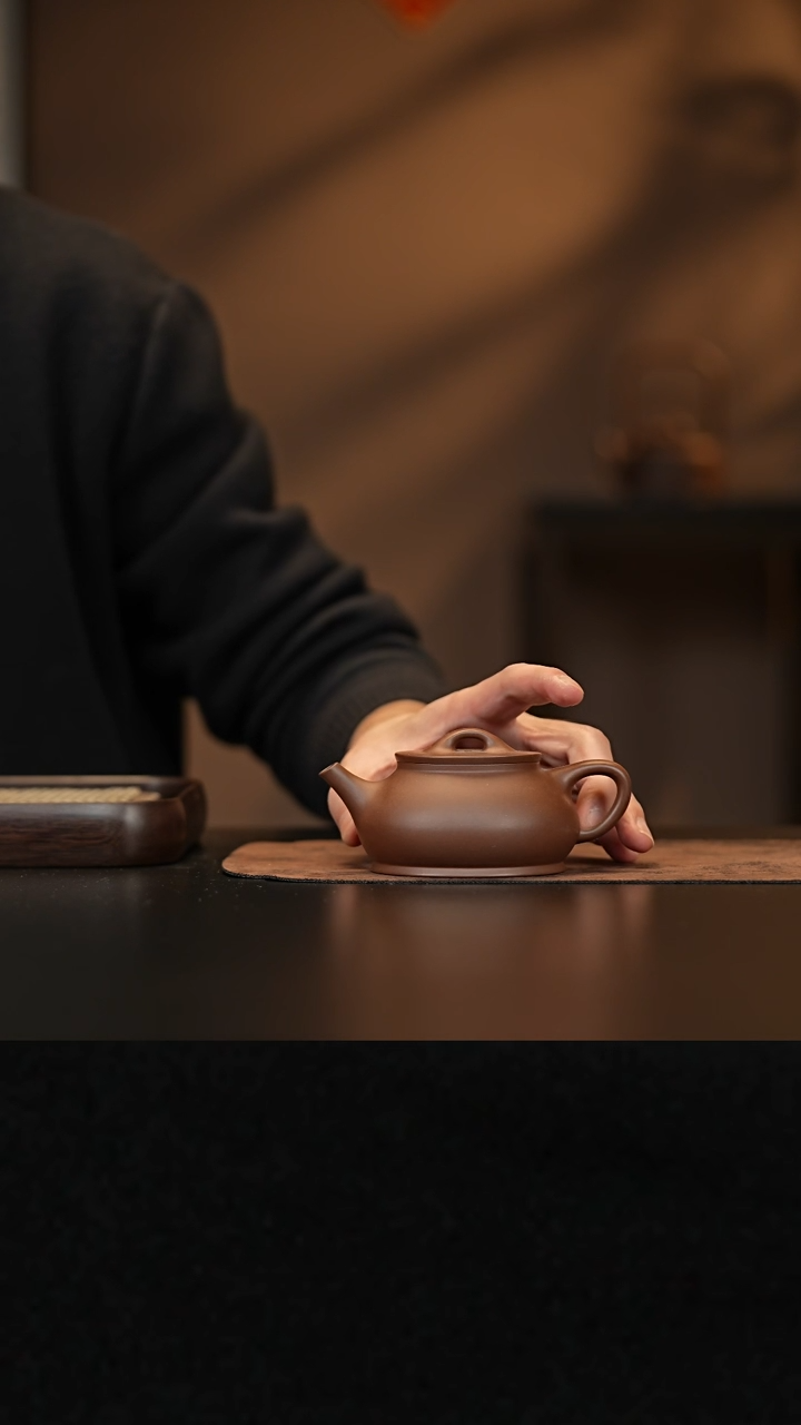 【闪购商品】紫砂茶壶允禾斋wzht 紫泥 柱瓢 200cc