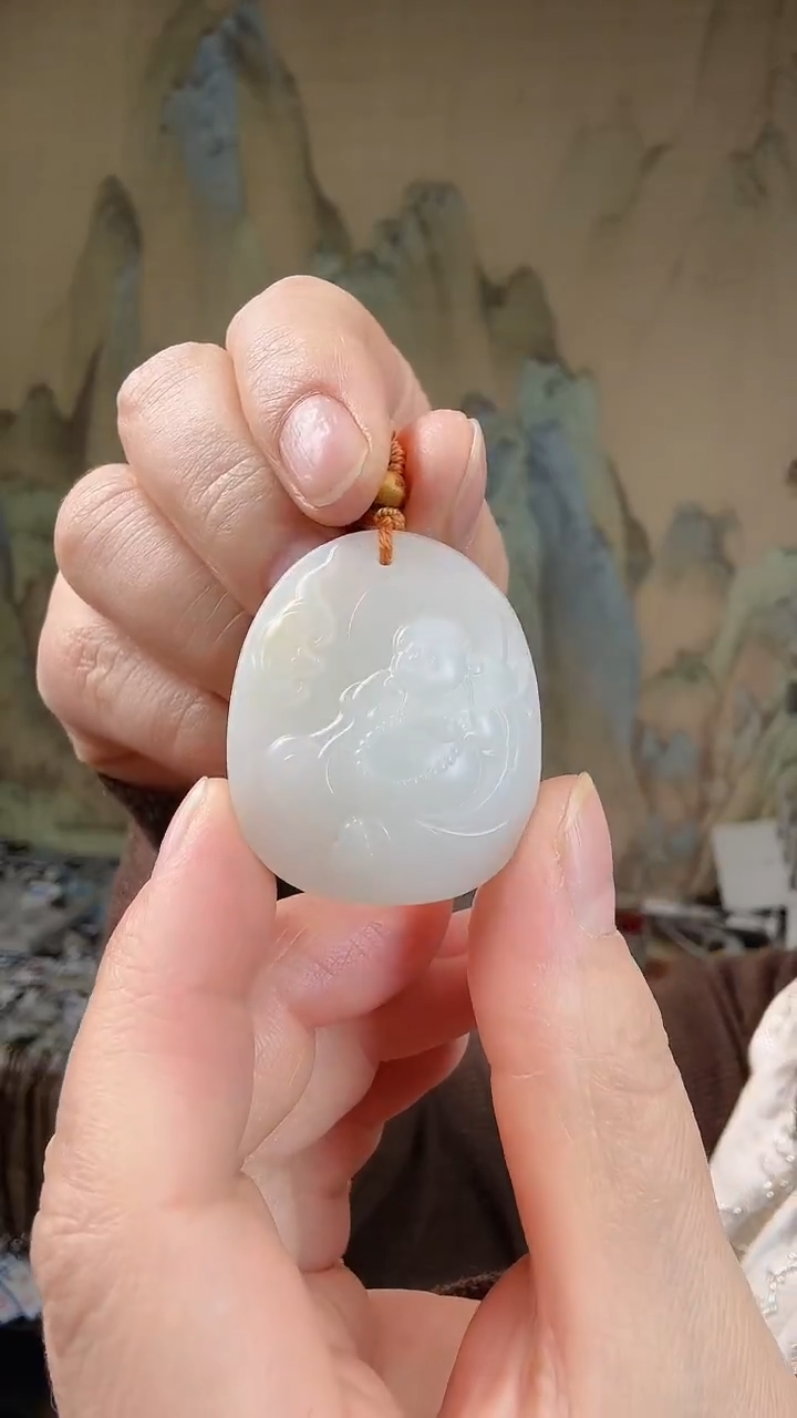 颈饰未镶嵌和田玉.