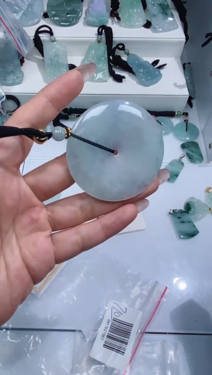 颈饰未镶嵌翡翠吊坠