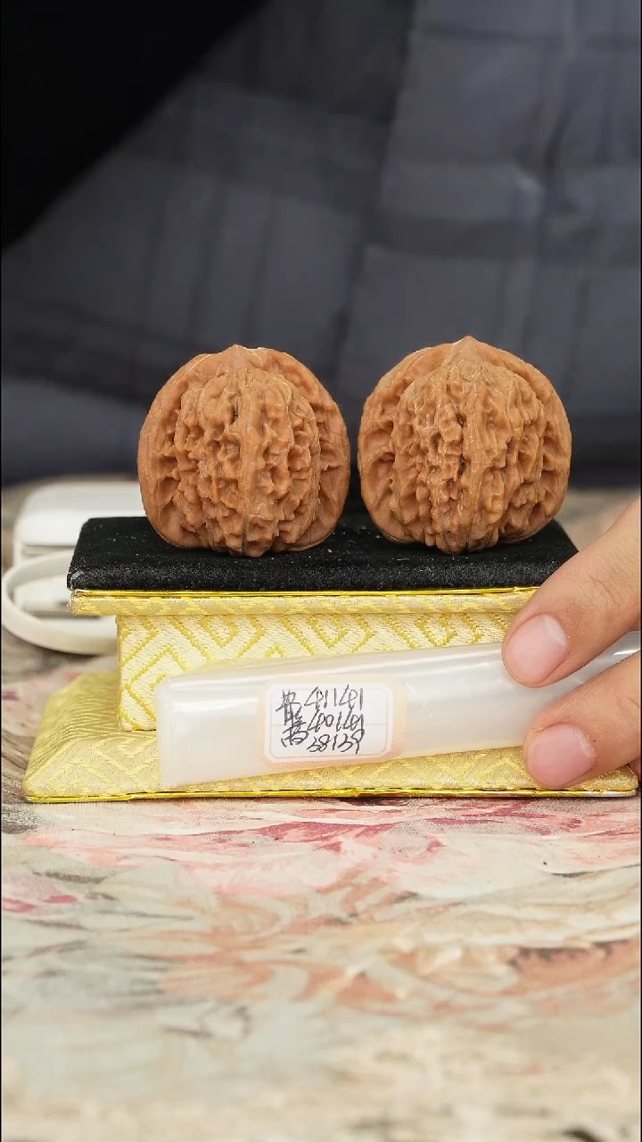 【闪购商品】文玩核桃把件平谷四座楼