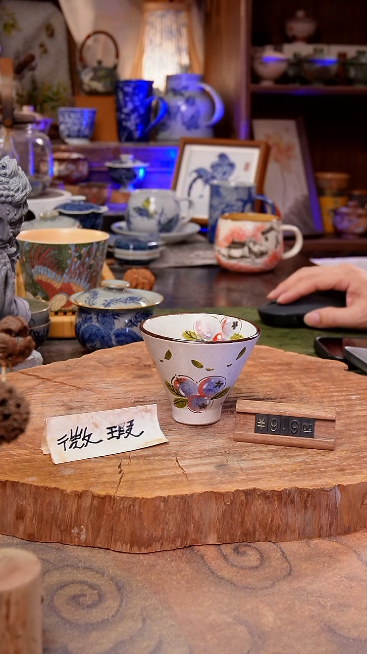杯子蓝莓手工手绘手工手绘