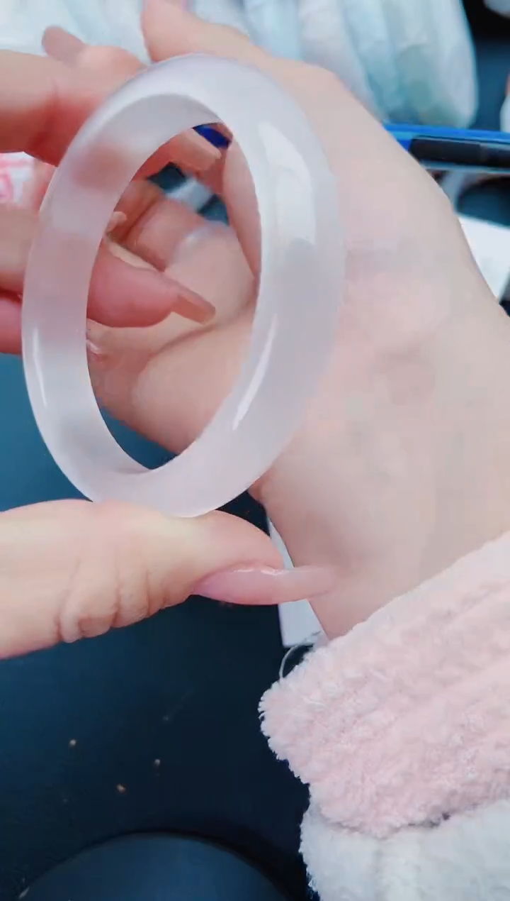 【闪购商品】石英质玉手镯未镶嵌L117-55-56