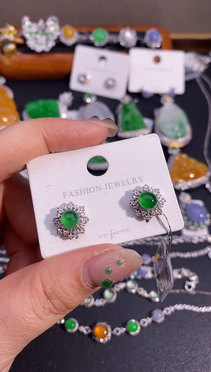 【闪购商品】翡翠耳饰18K金镶嵌耳饰