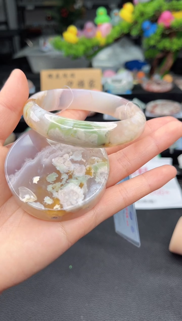 石英质玉未镶嵌手镯63圈口（赠送镯心）S936503